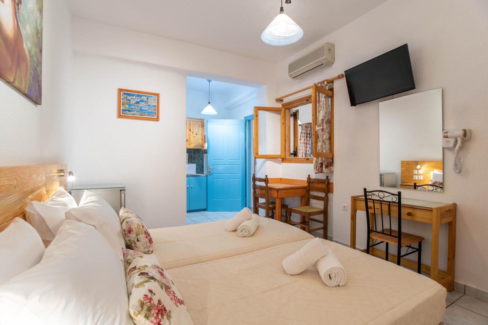 Kontaratos Studios & Apartments Páros Zewnętrze zdjęcie