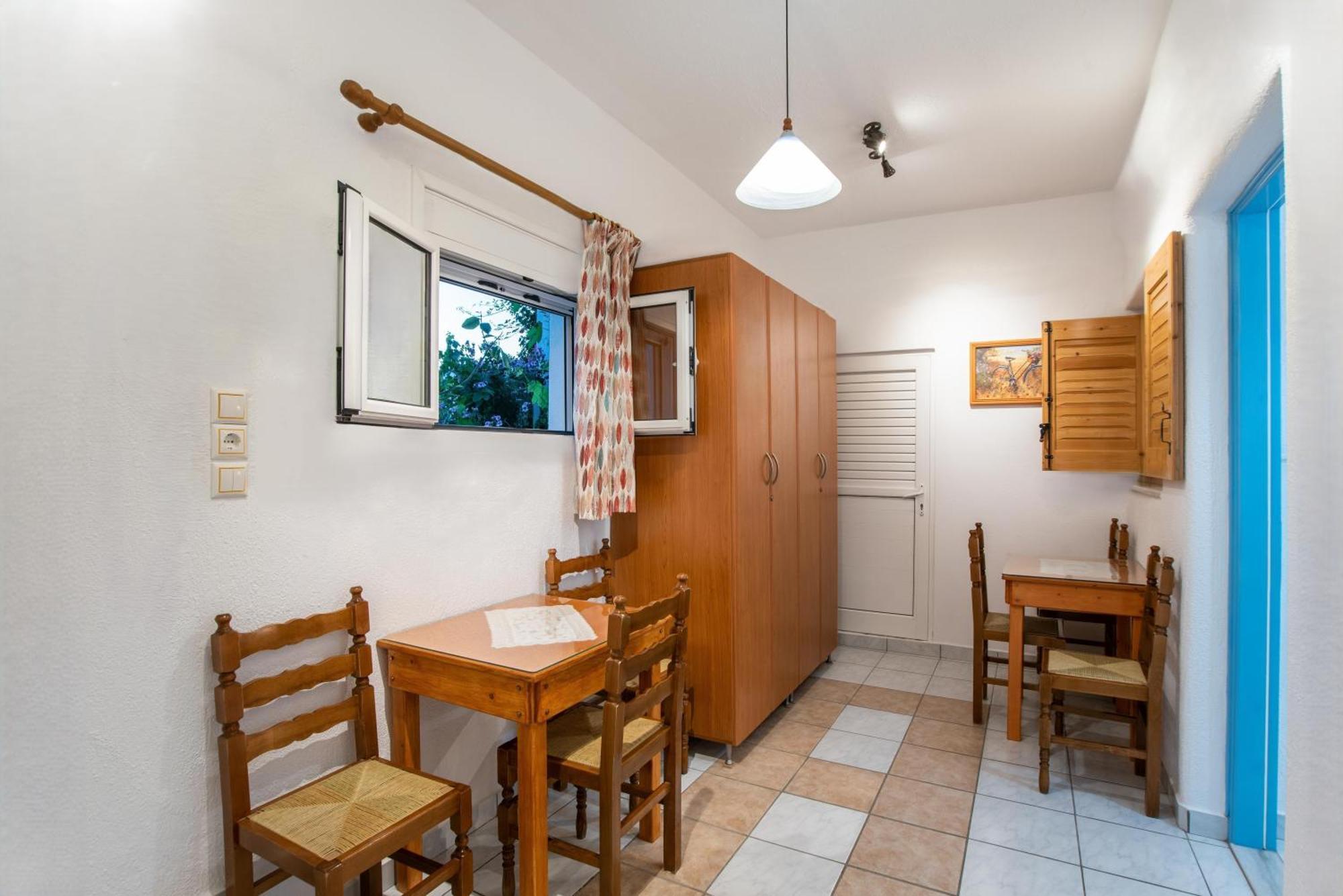 Kontaratos Studios & Apartments Páros Zewnętrze zdjęcie