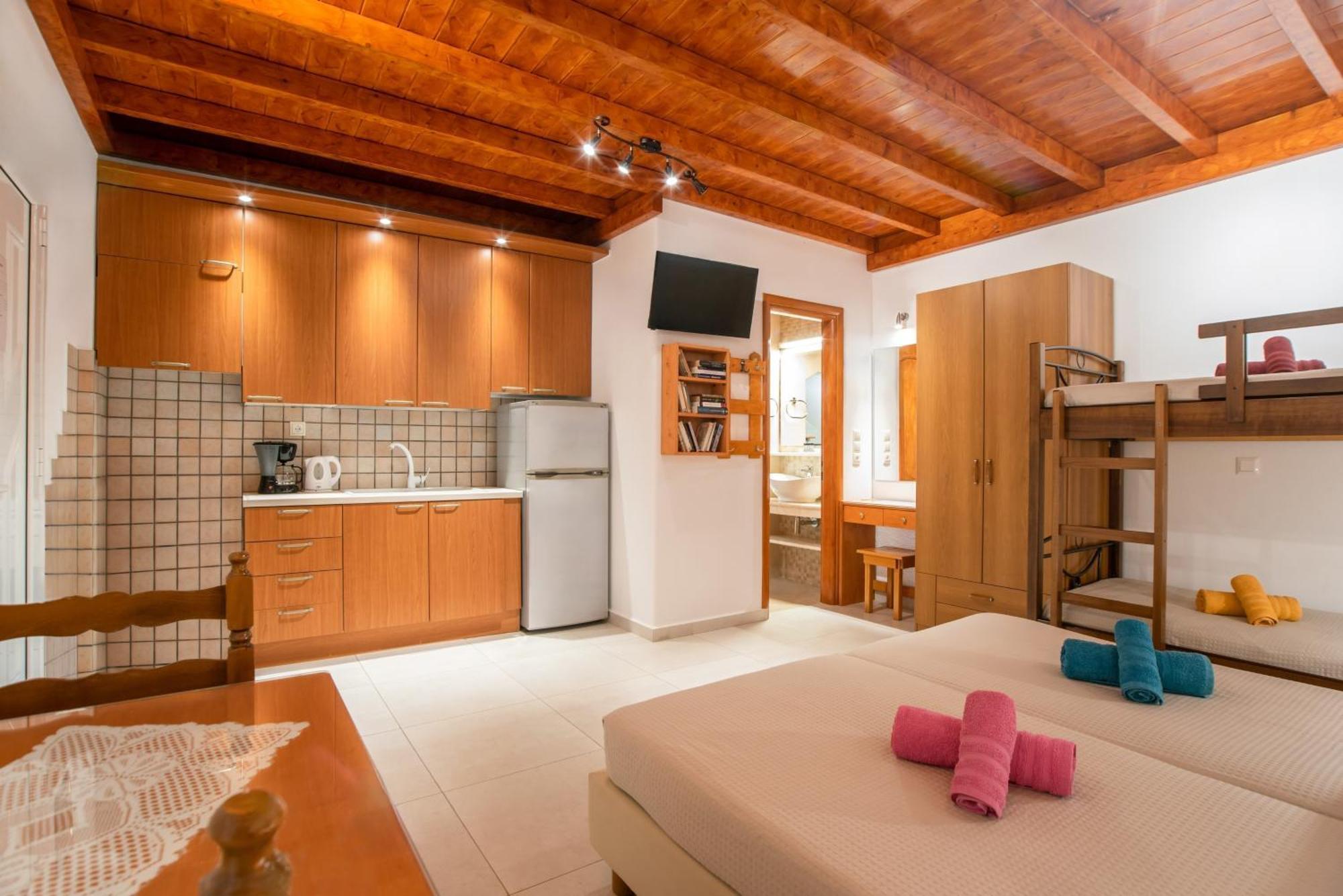 Kontaratos Studios & Apartments Páros Zewnętrze zdjęcie